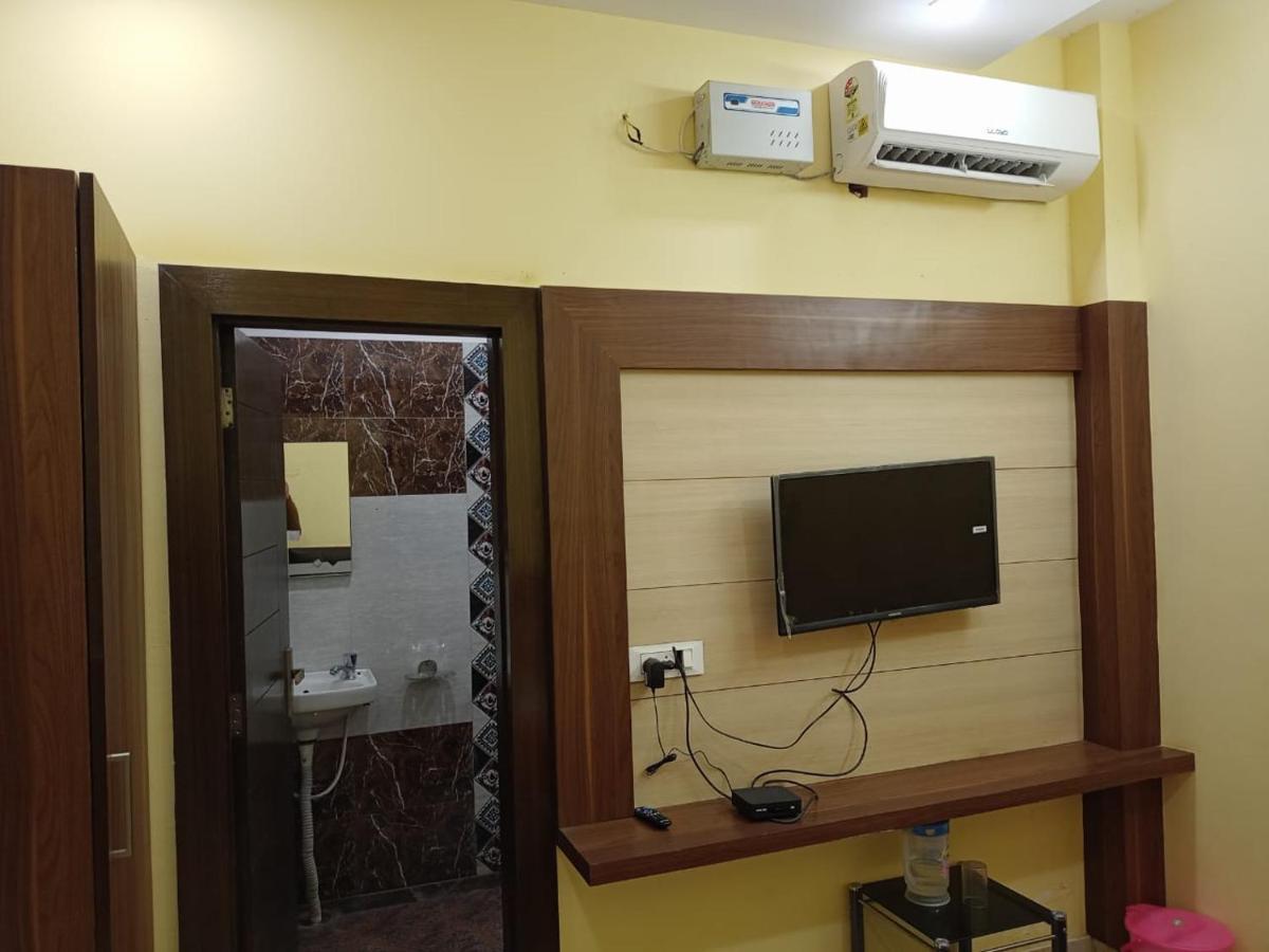 Hotel vinayak inn Haridwār Buitenkant foto