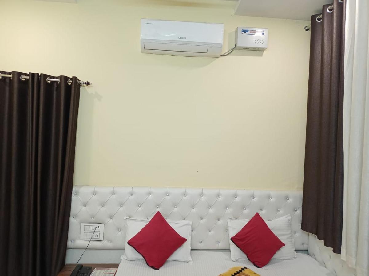 Hotel vinayak inn Haridwār Buitenkant foto
