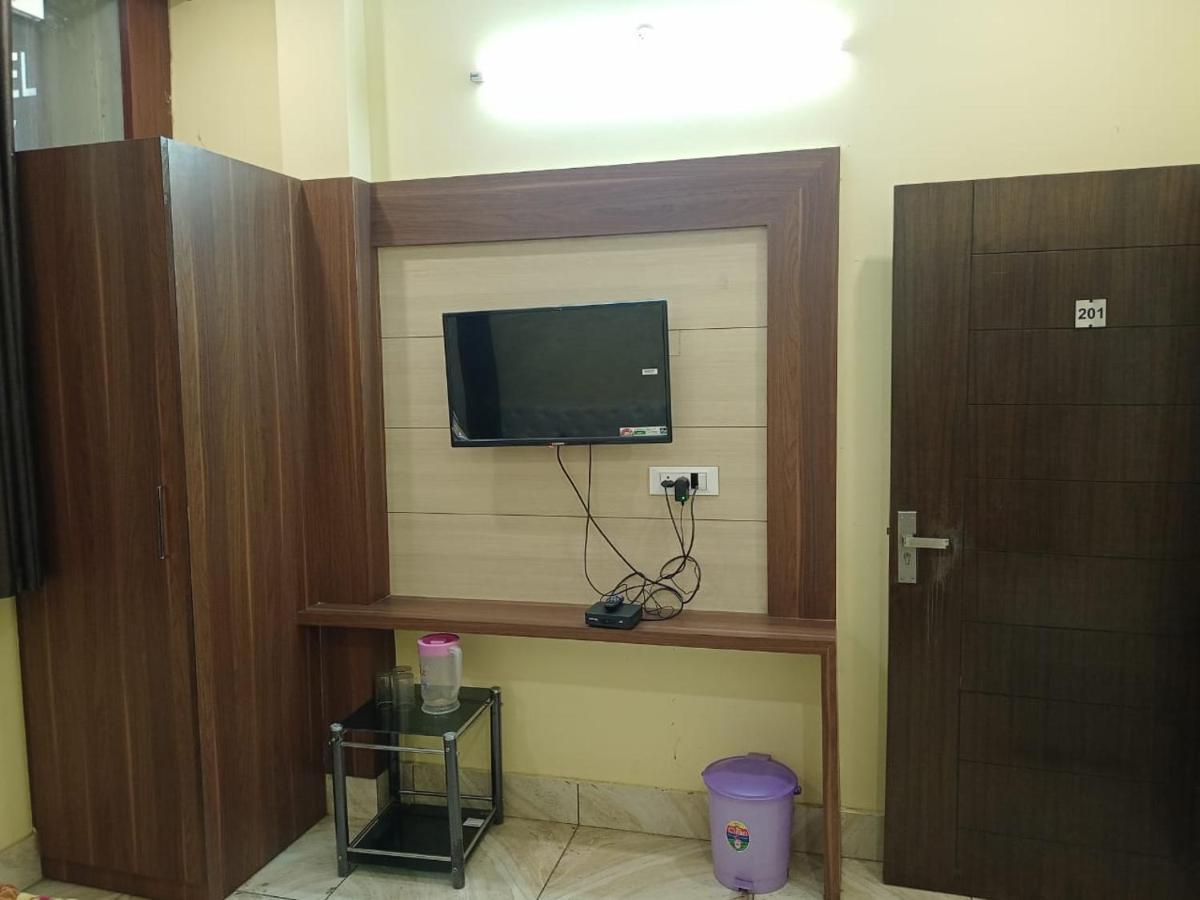 Hotel vinayak inn Haridwār Buitenkant foto