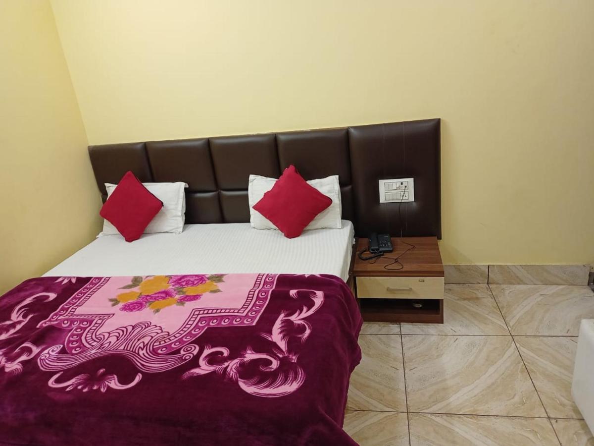 Hotel vinayak inn Haridwār Buitenkant foto