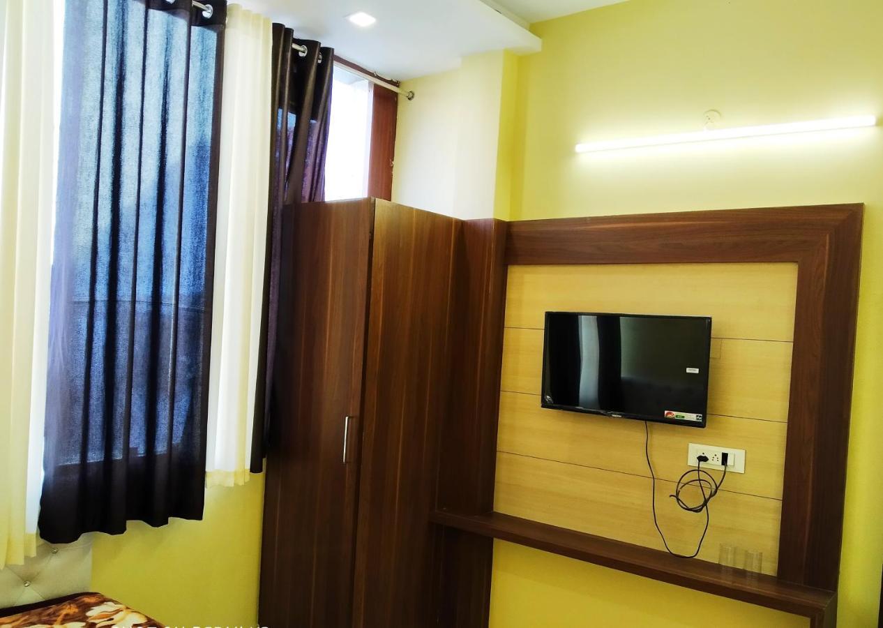 Hotel vinayak inn Haridwār Buitenkant foto